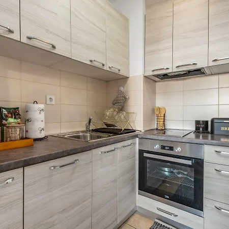 Maya By Litto Apartman